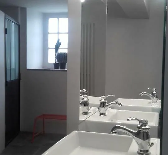 Le Grand Enclos - Hostel *